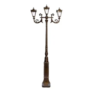 Poste Jardim Paris Excelência Três Luminárias Genebra